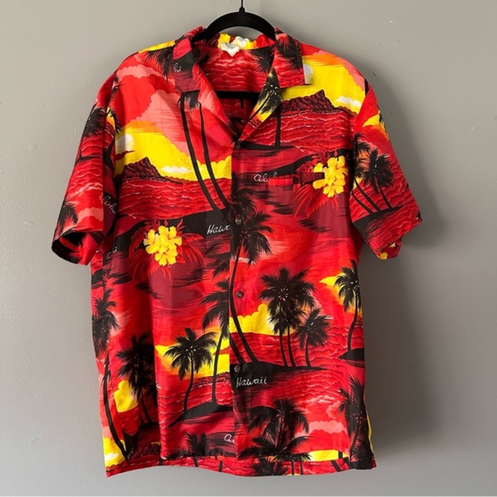 Royal Creations Hawaii Short Sleeve Button‎ Down Shirt | Red Sunset